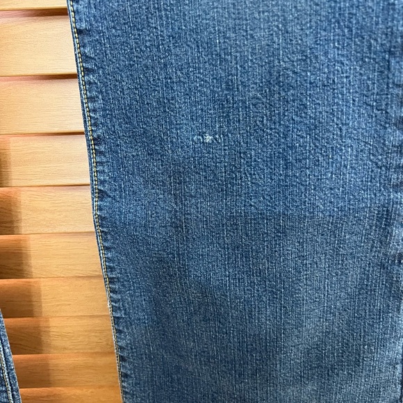 Levi’s 519 Vintage Low Stretch Flare Leg Jeans size 17M JR - Picture 2 of 14